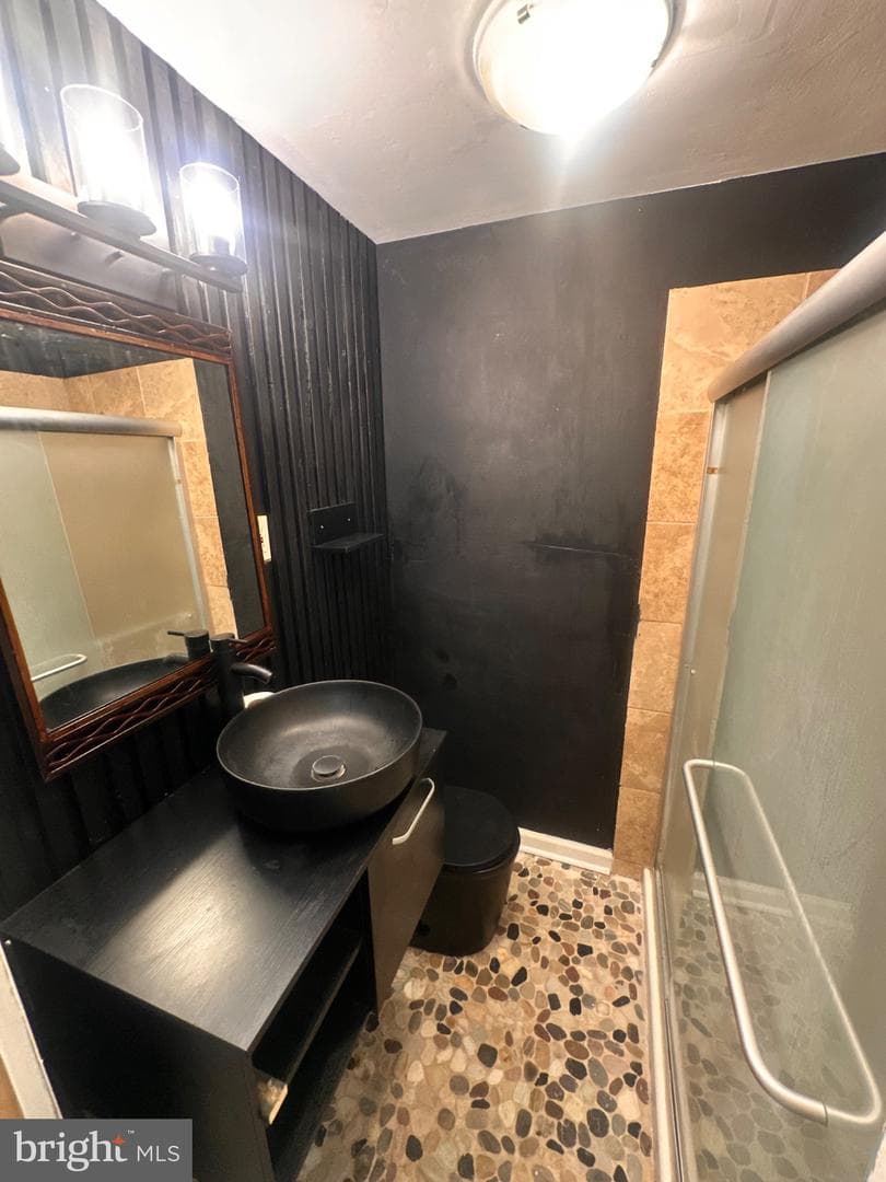 748 Bethnal Road photo 15