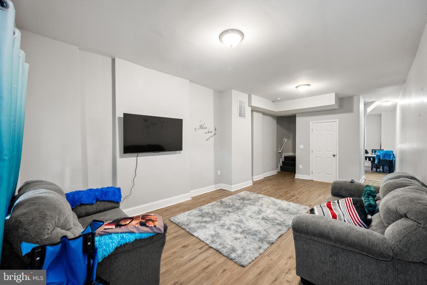 2730 Baker Street photo 4