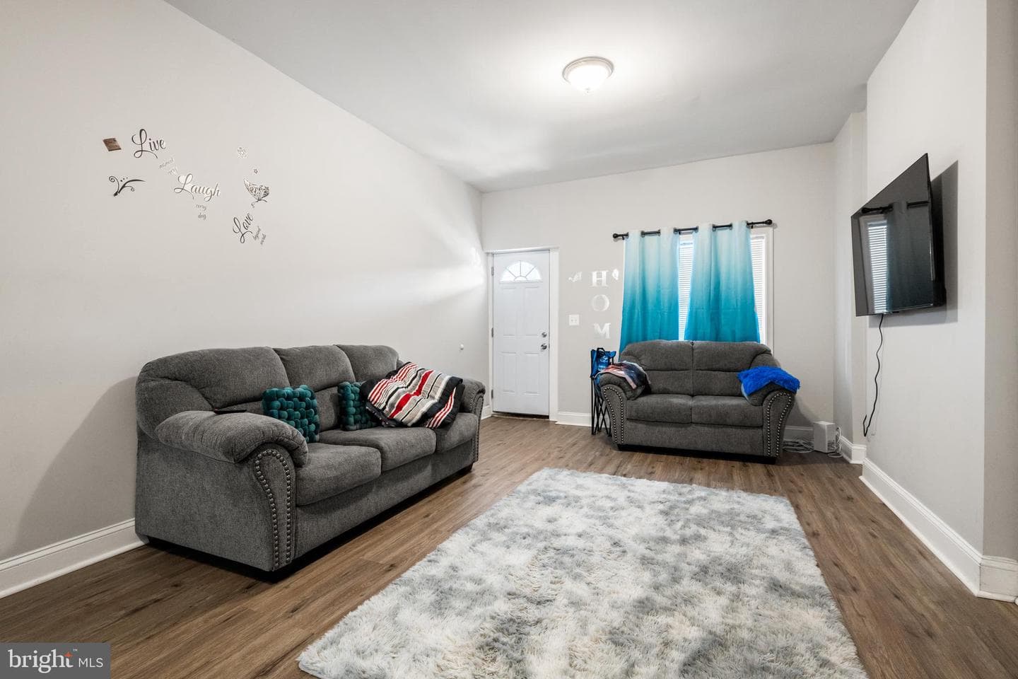 2730 Baker Street photo 6