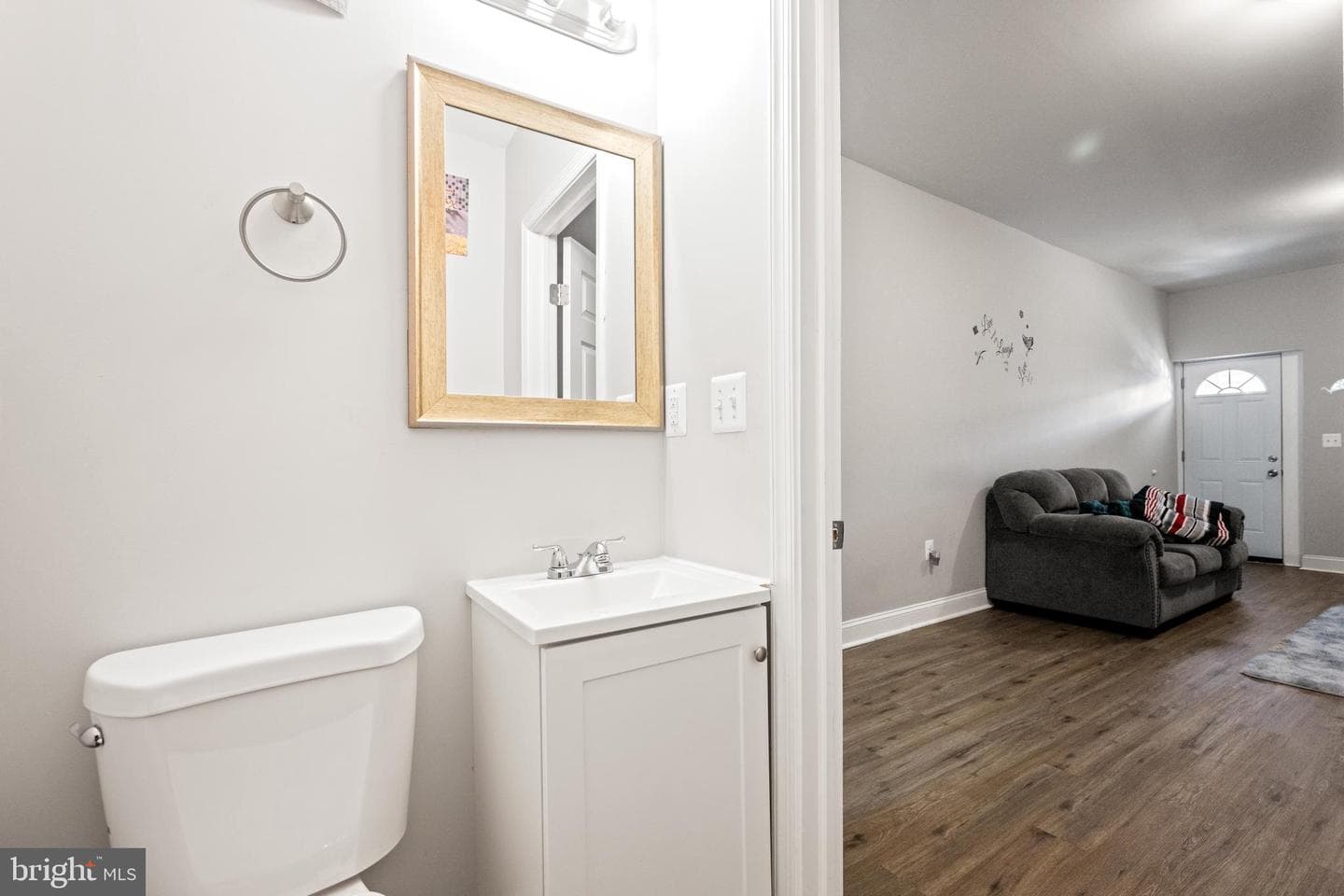 2730 Baker Street photo 7