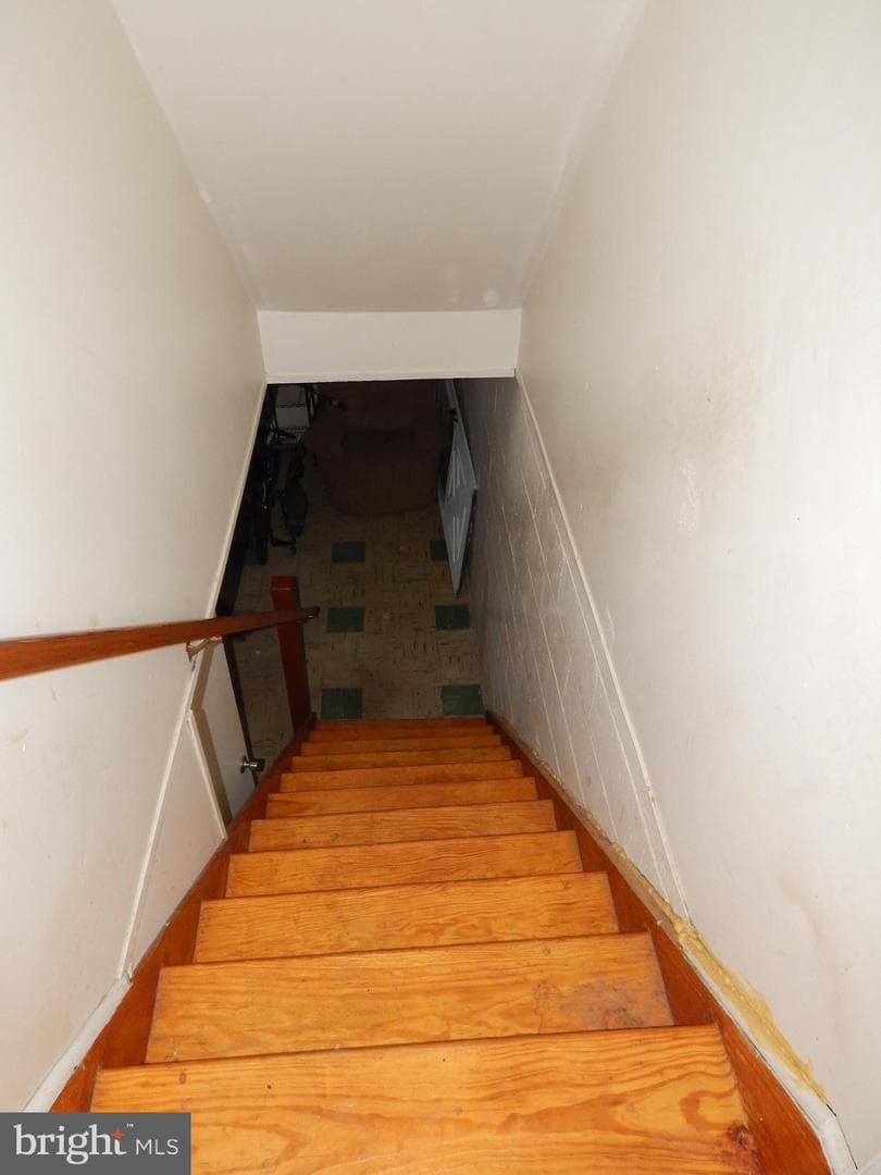 2717 Wegworth Lane photo 9