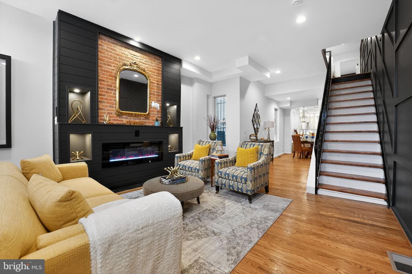 1207 N Eden Street photo 2