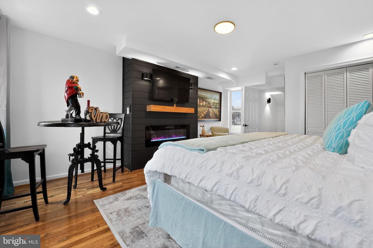 1207 N Eden Street photo 21