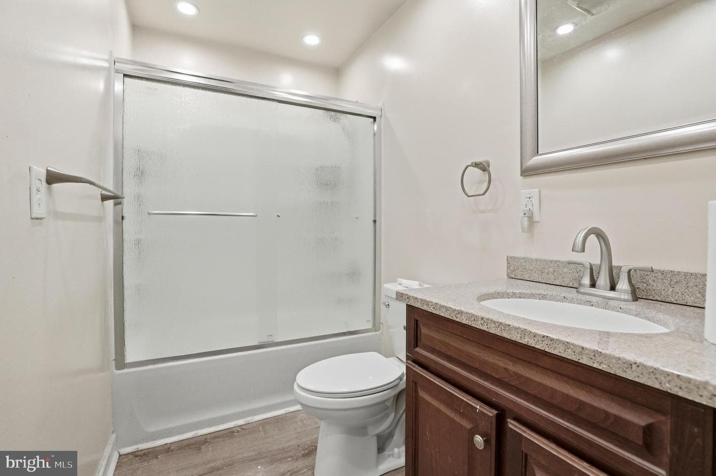 512 N Patterson Park Avenue photo 16