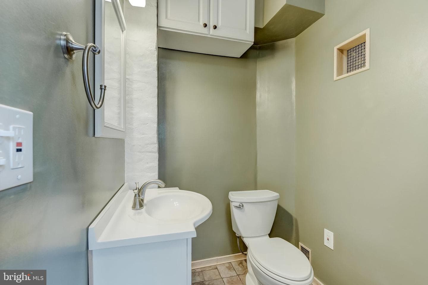303 S Ann Street photo 10