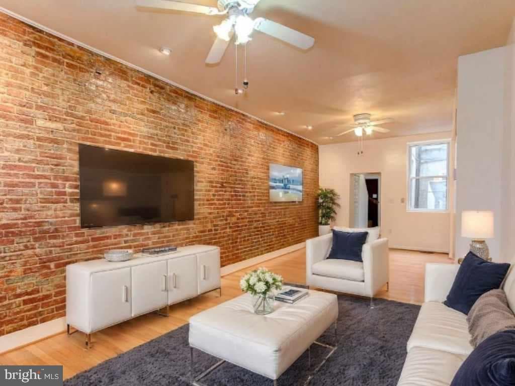 303 S Ann Street photo 3
