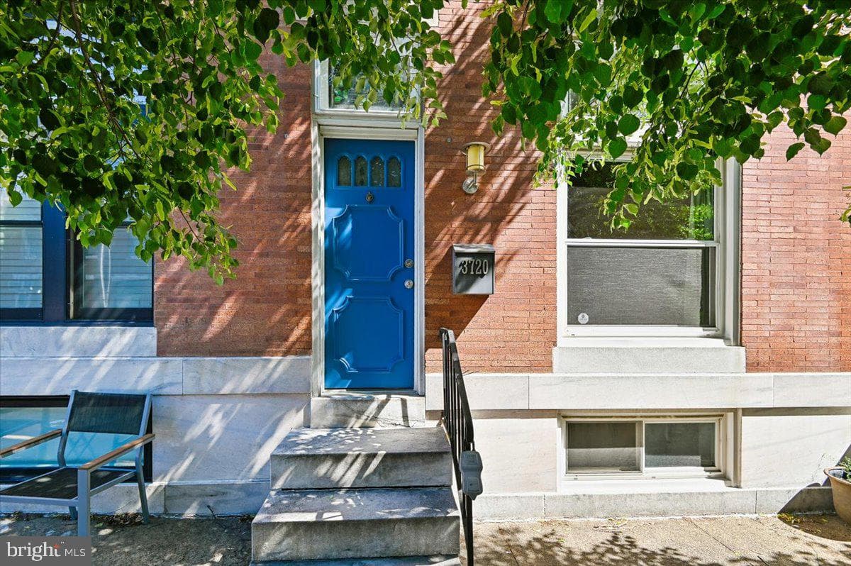 3720 Foster Avenue photo 2