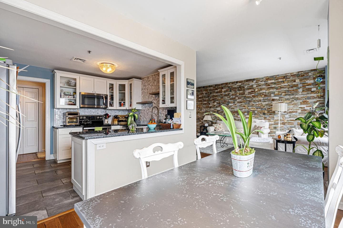 10 E Lee Street #1204 photo 9