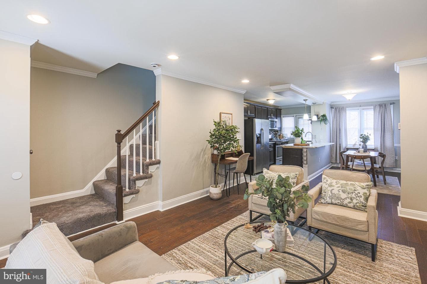 1322 Limit Avenue photo 1