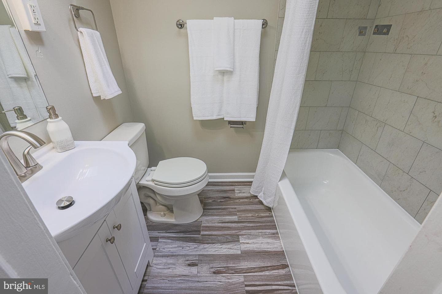 1322 Limit Avenue photo 19