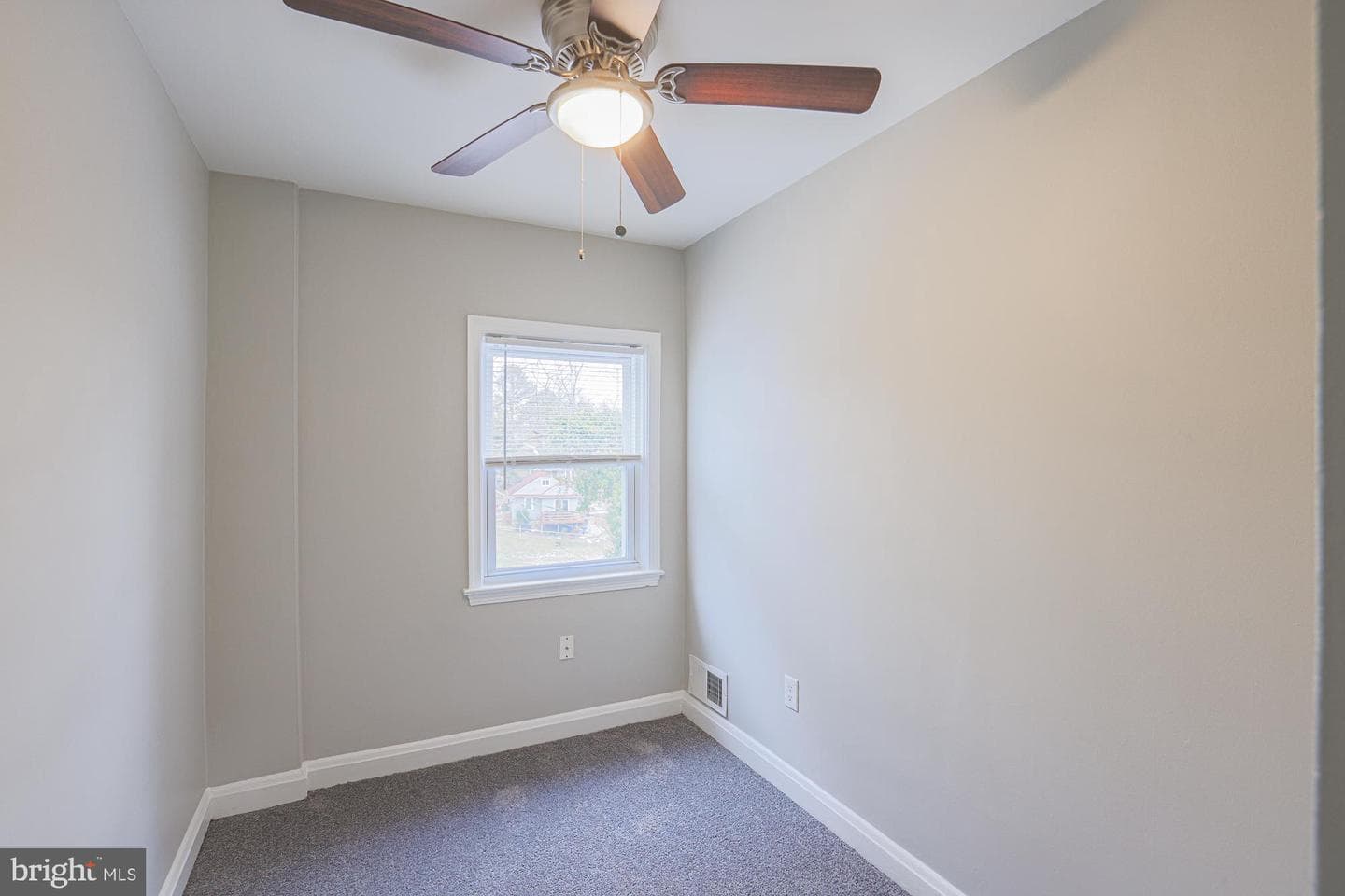 1322 Limit Avenue photo 22