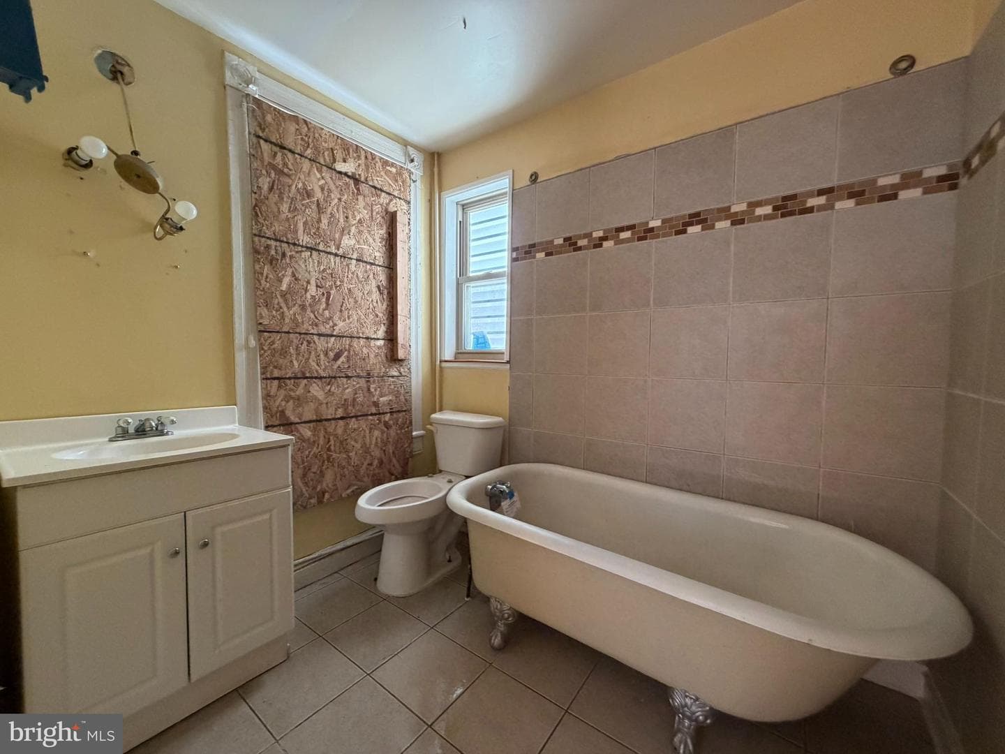403 E 31st Street photo 28