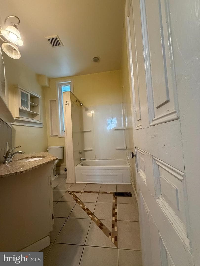 403 E 31st Street photo 9