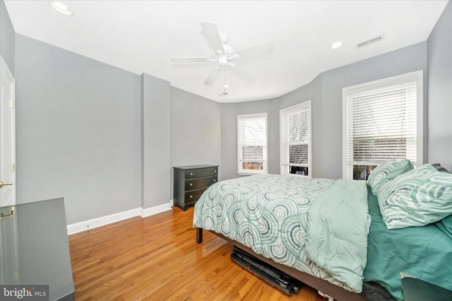 3535 Roland Avenue photo 29