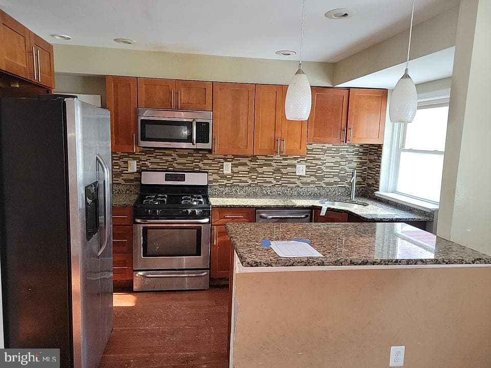 837 Reverdy Road photo 5