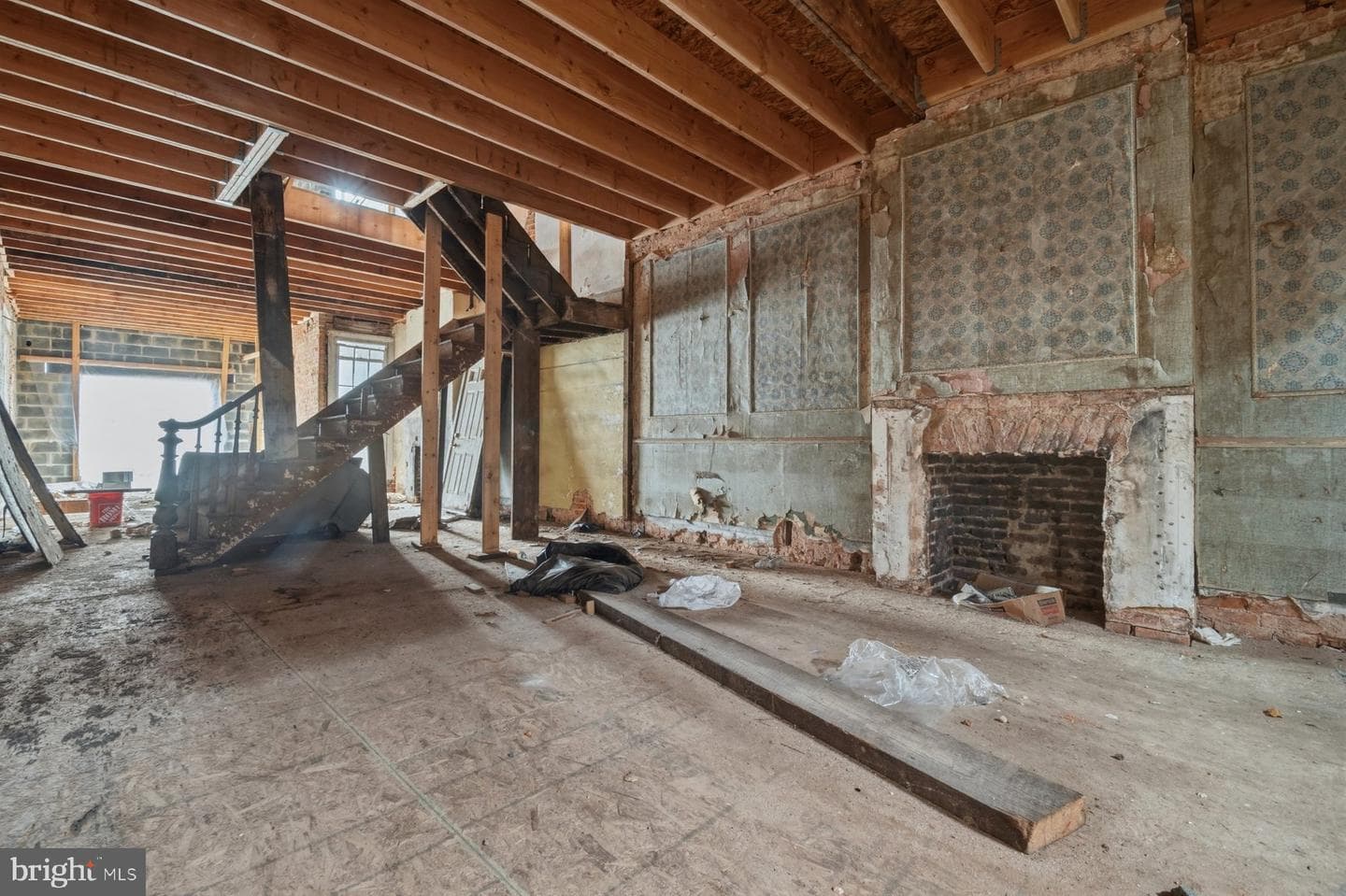 833 Edmondson Avenue photo 3