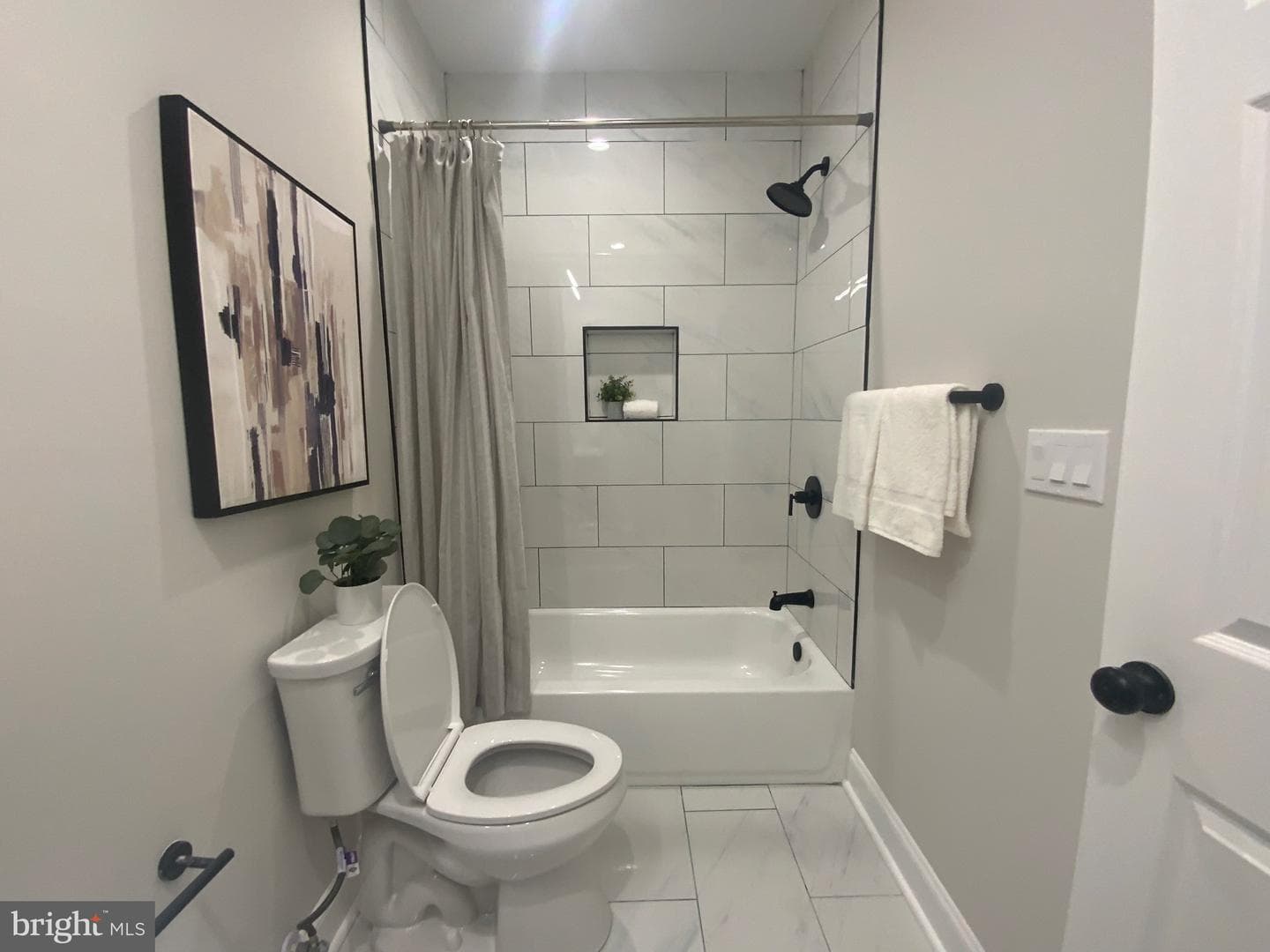 2141 Druid Hill Avenue photo 24