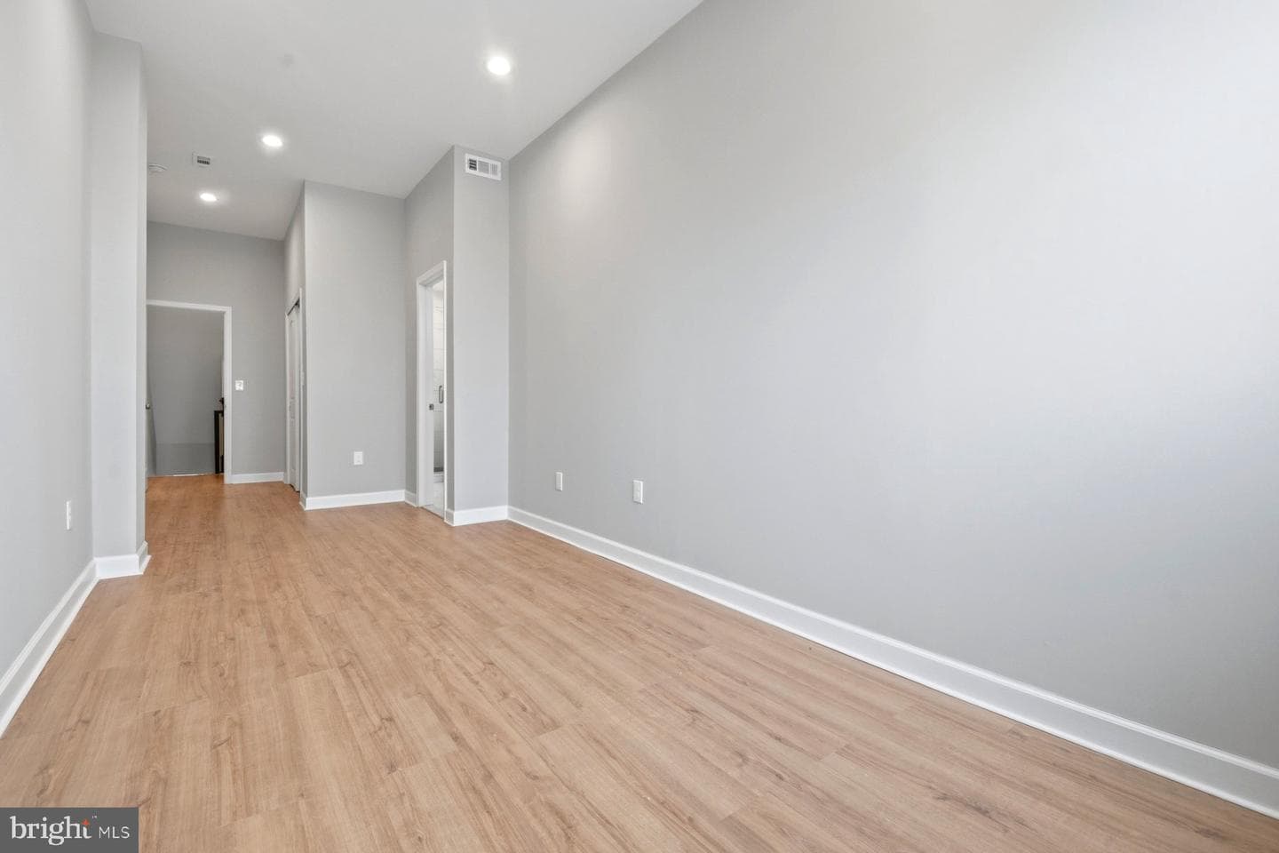 1028 N Fulton Avenue photo 16