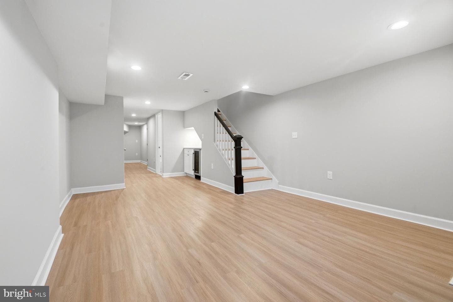 1028 N Fulton Avenue photo 32