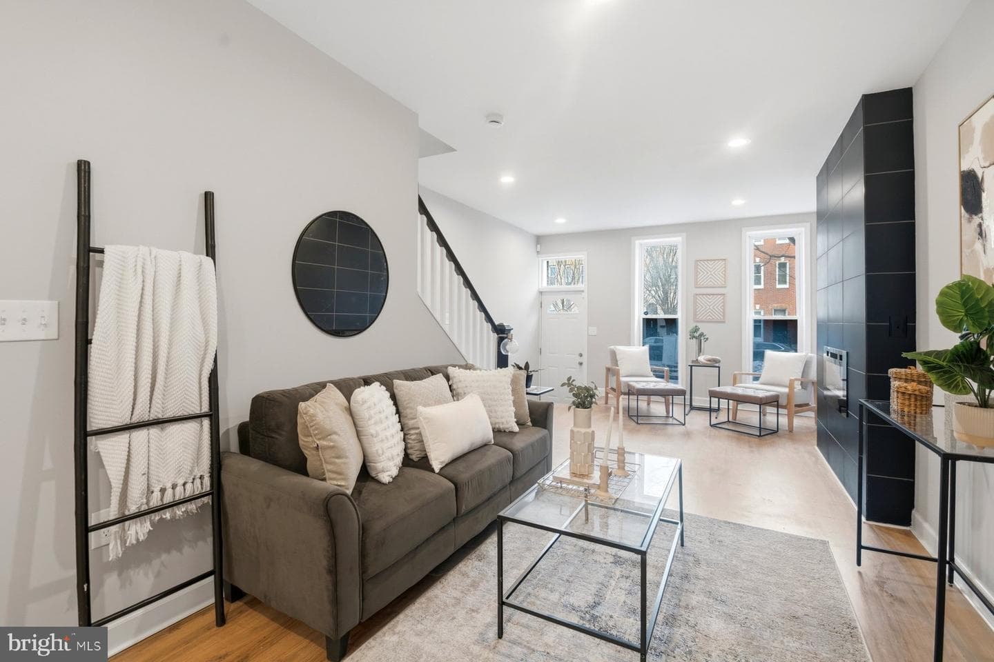 1028 N Fulton Avenue photo 6