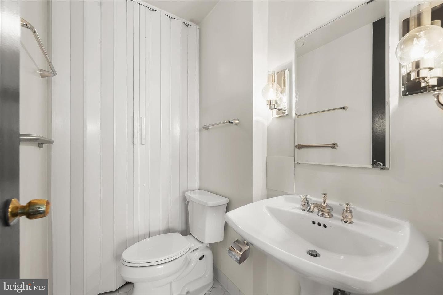 4000 N Charles Street N #312 photo 25