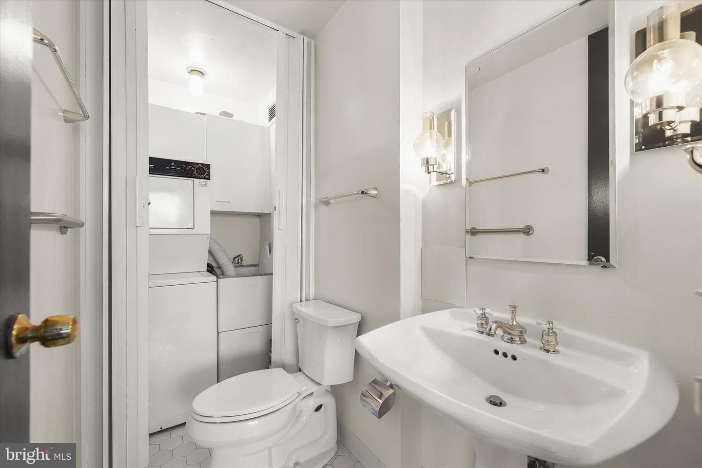 4000 N Charles Street N #312 photo 26