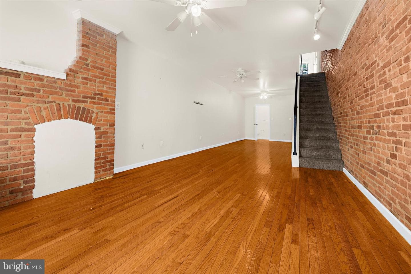 1407 Mchenry Street photo 5