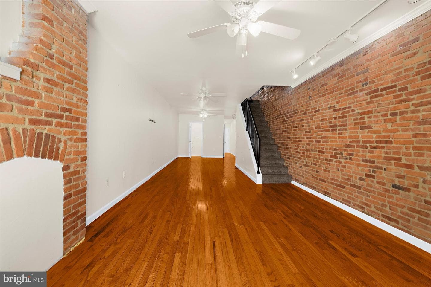 1407 Mchenry Street photo 6