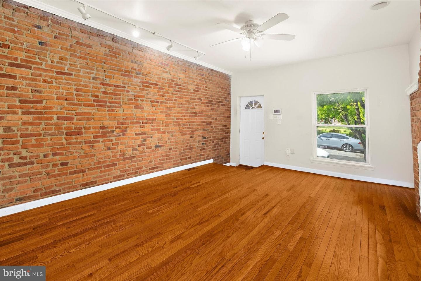 1407 Mchenry Street photo 7