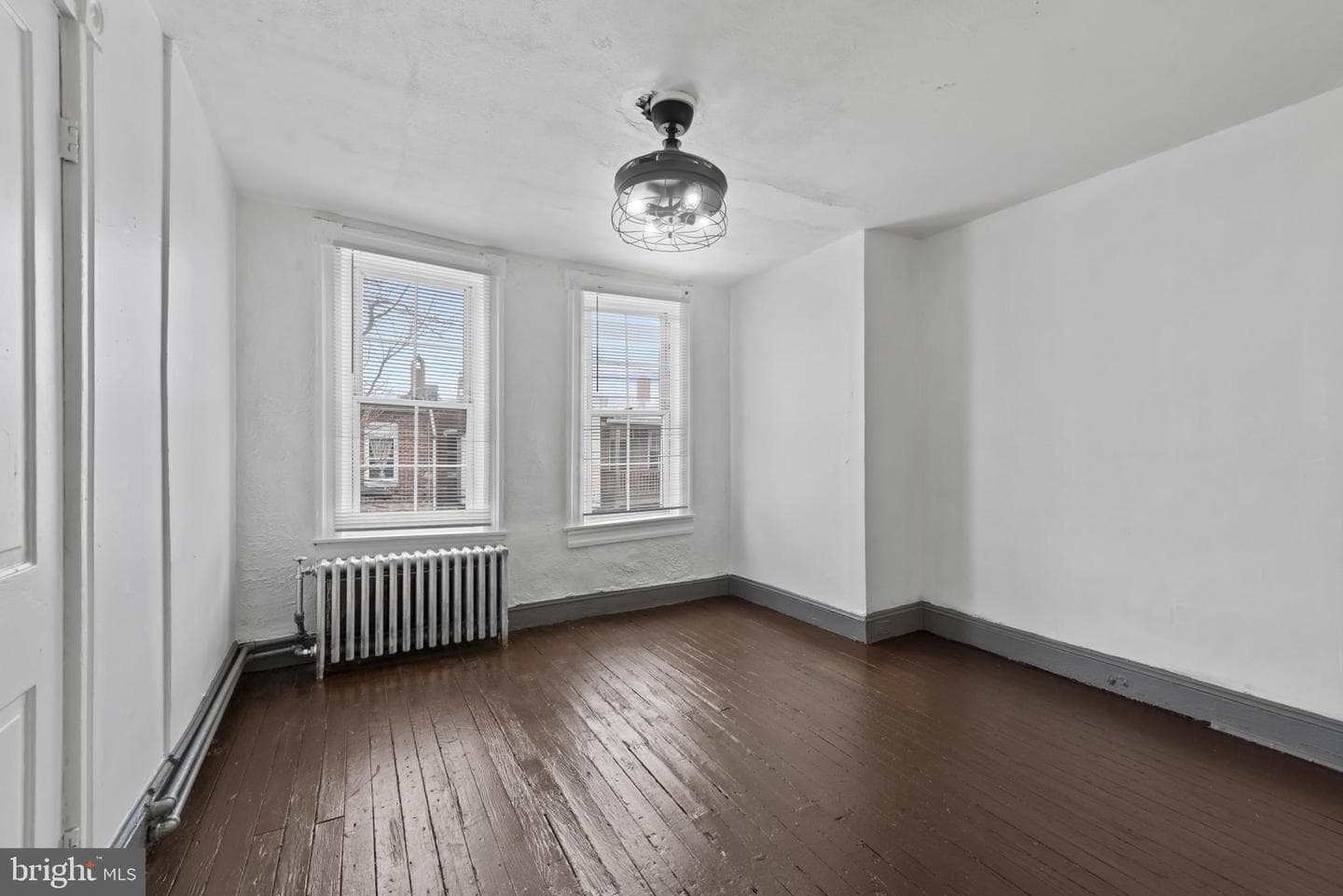 435 Ilchester Avenue photo 18