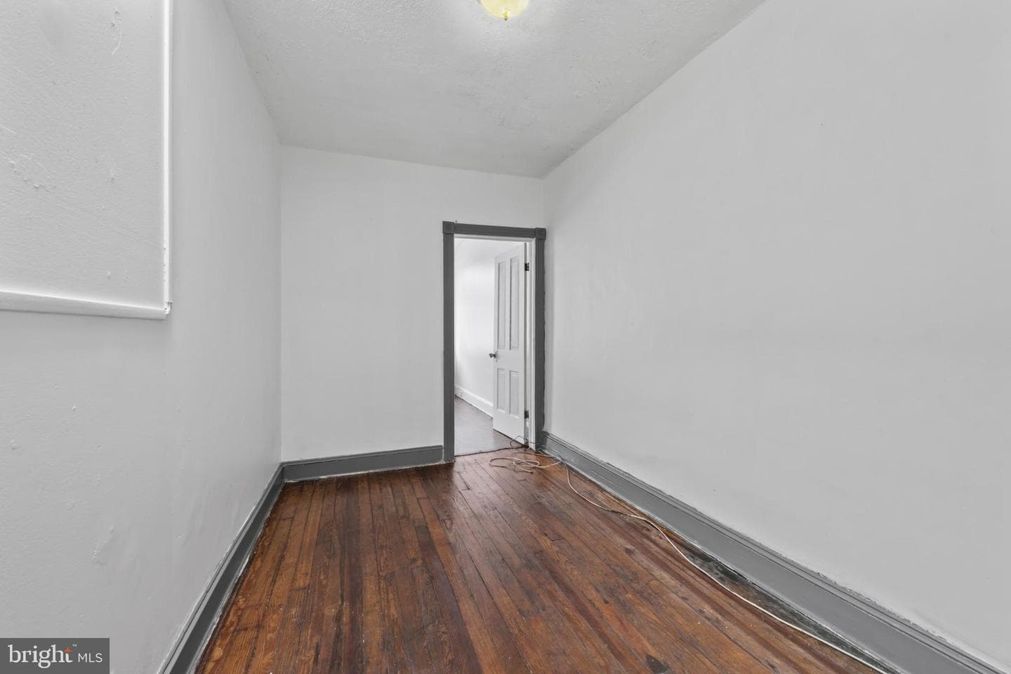 435 Ilchester Avenue photo 19