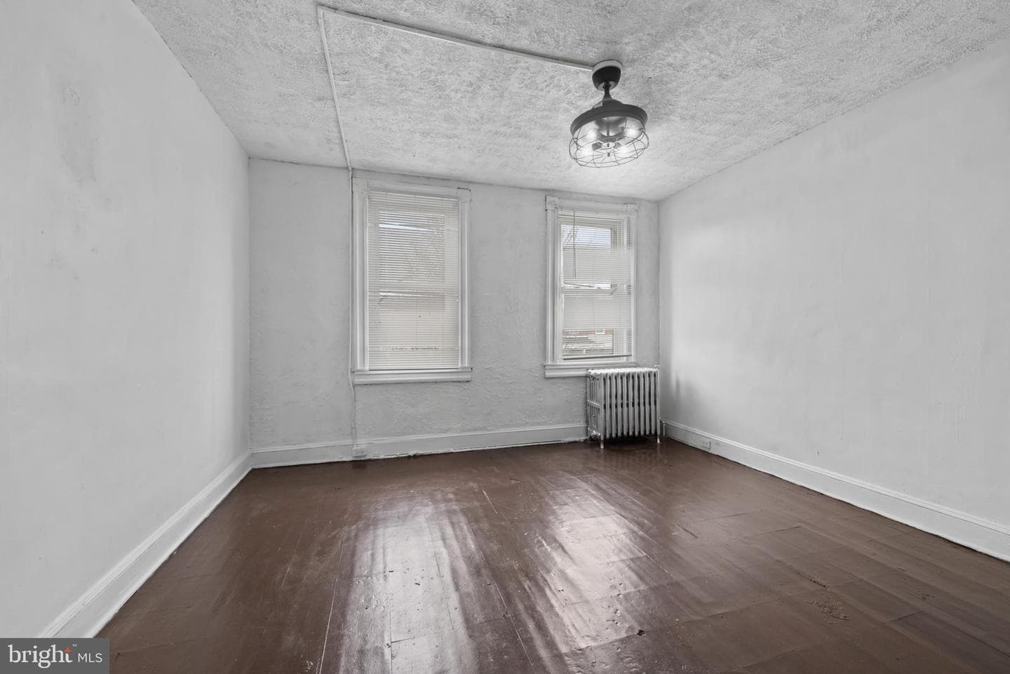 435 Ilchester Avenue photo 23