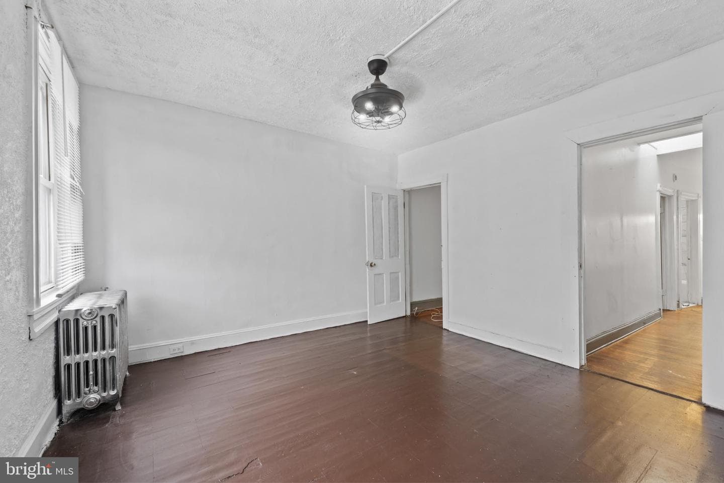 435 Ilchester Avenue photo 24