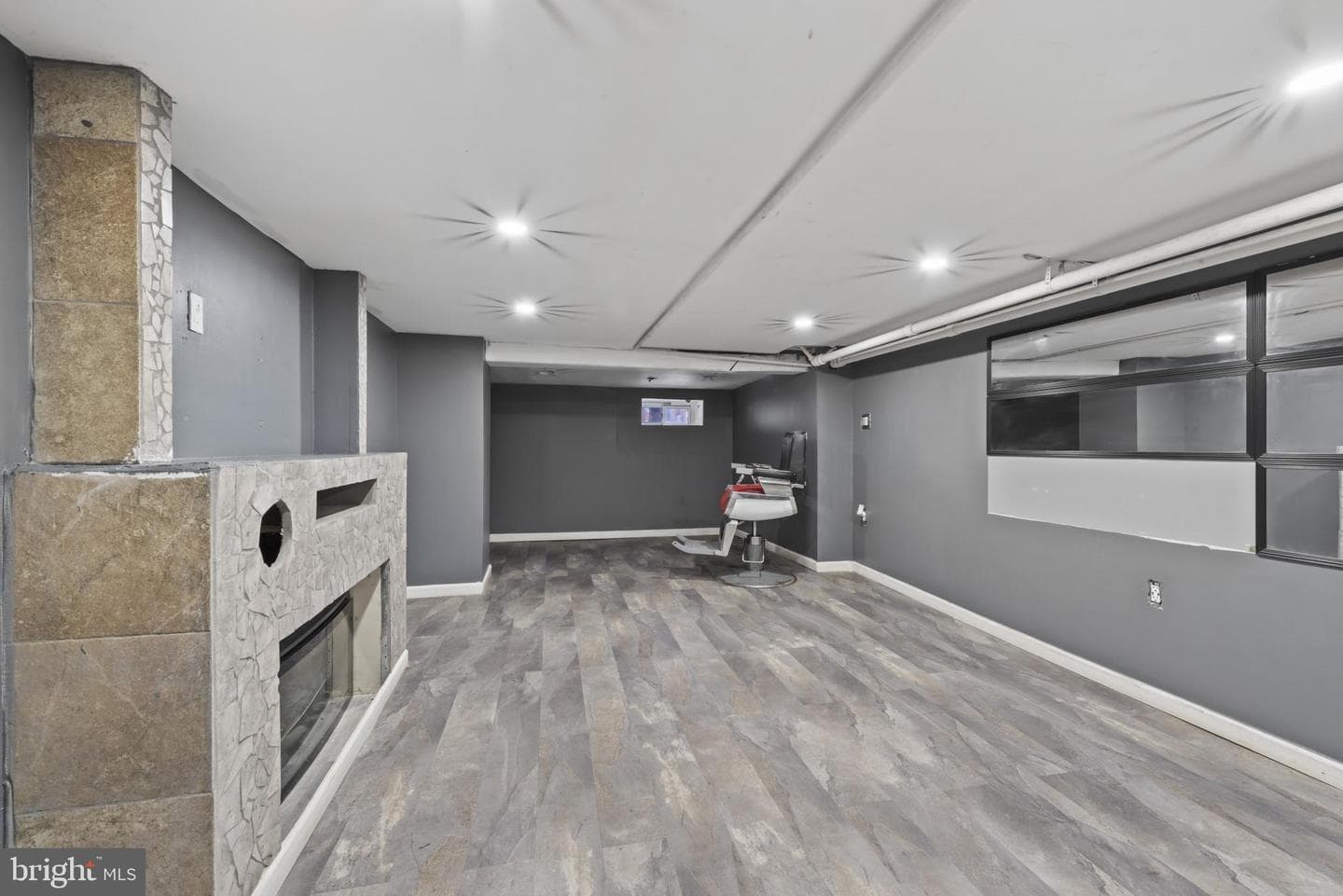 435 Ilchester Avenue photo 28
