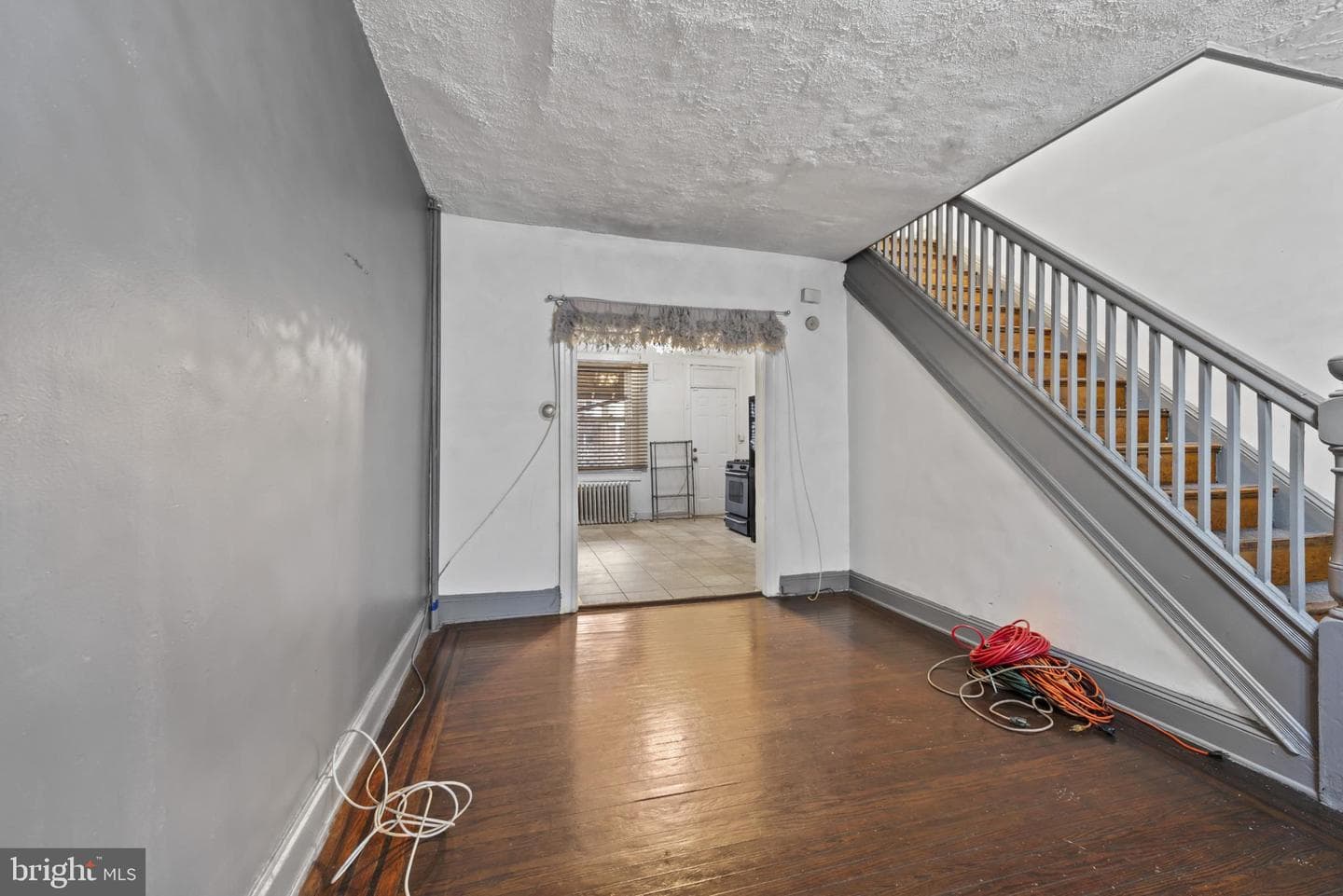 435 Ilchester Avenue photo 7