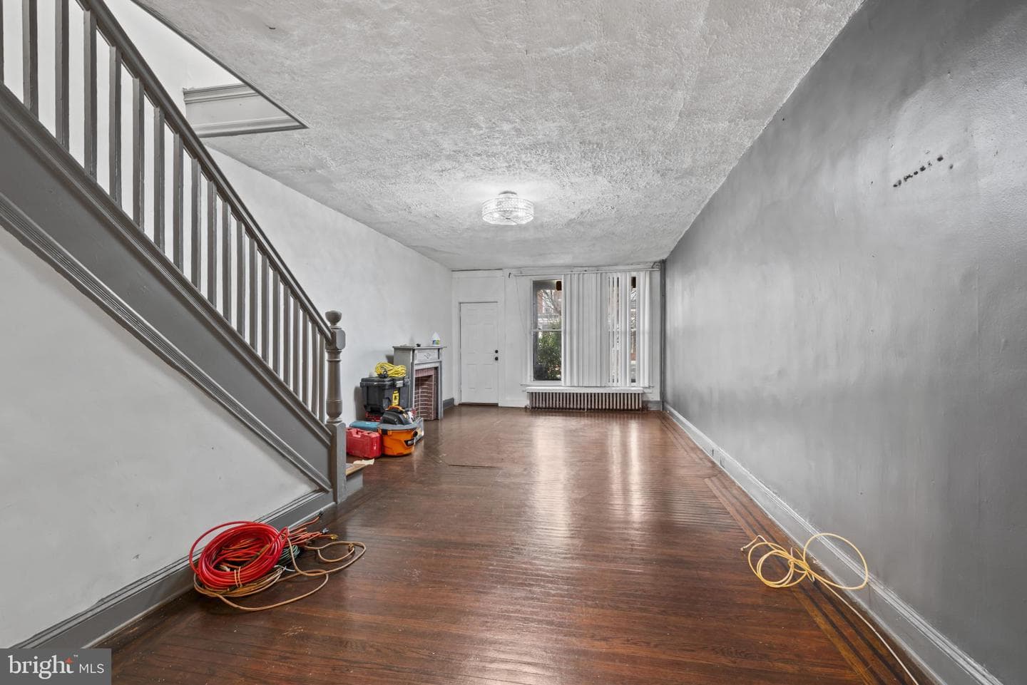 435 Ilchester Avenue photo 9