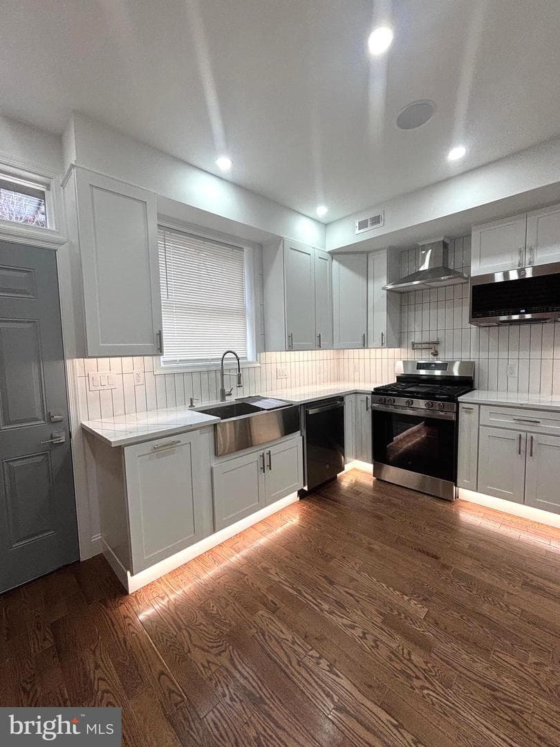1510 N Collington Avenue photo 32