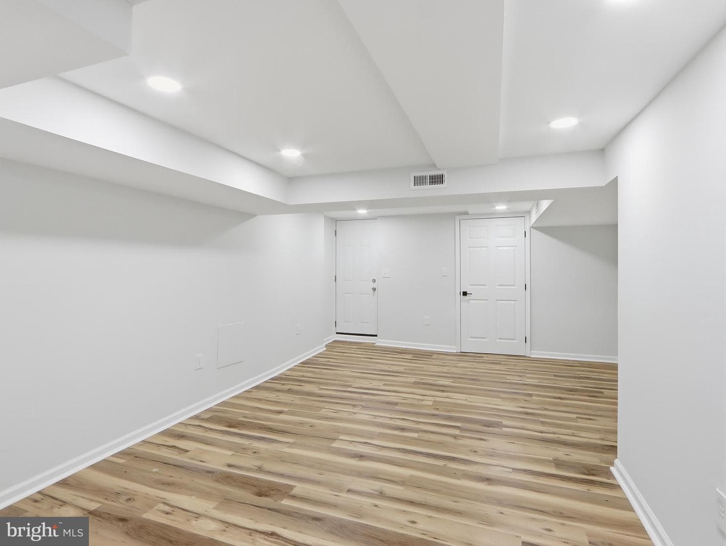 5607 Ready Avenue photo 31