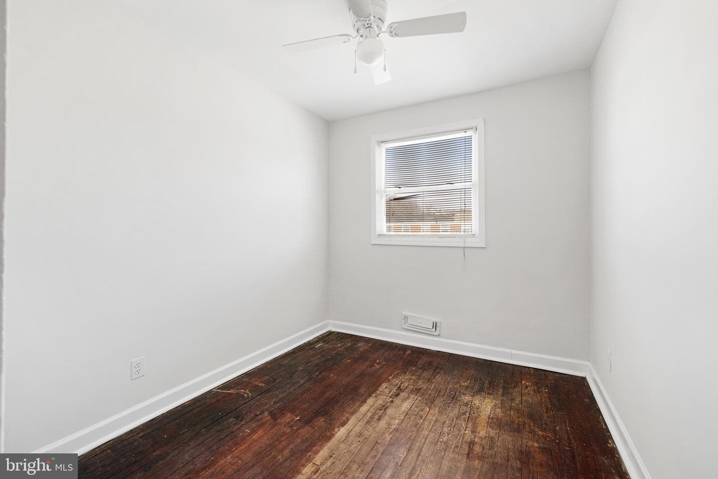 4629 Chatford Avenue photo 29
