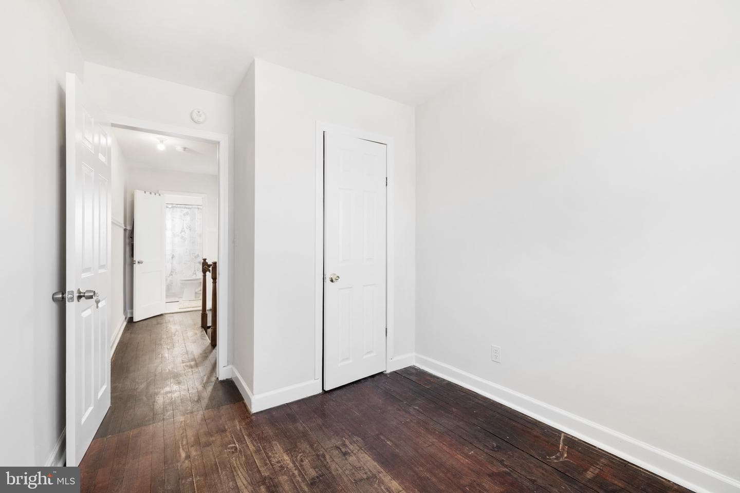 4629 Chatford Avenue photo 30