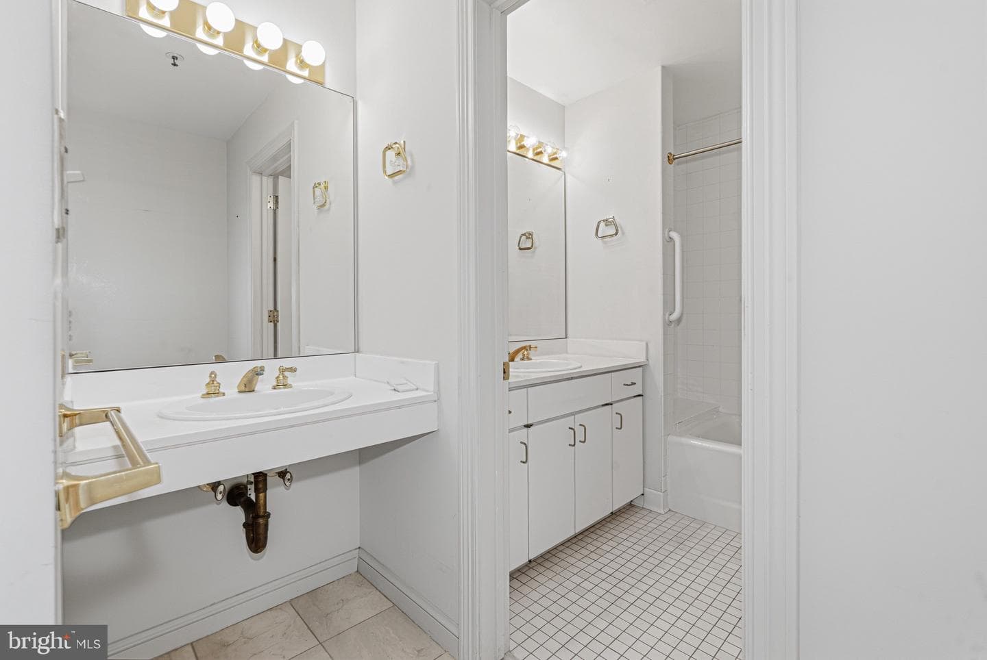 10 E Lee Street #1801 photo 24