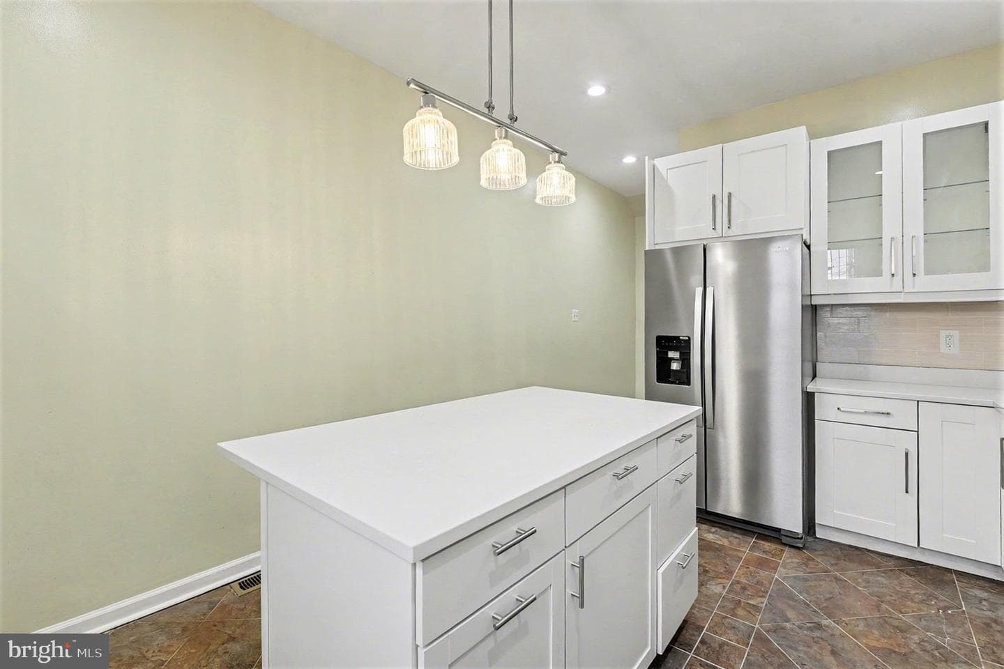 829 E Chase Street photo 13