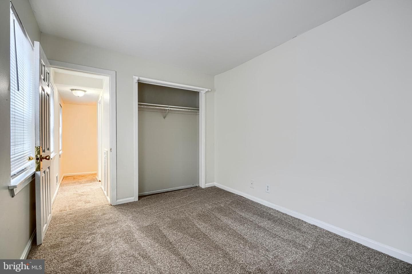 327 S Fremont Avenue photo 21