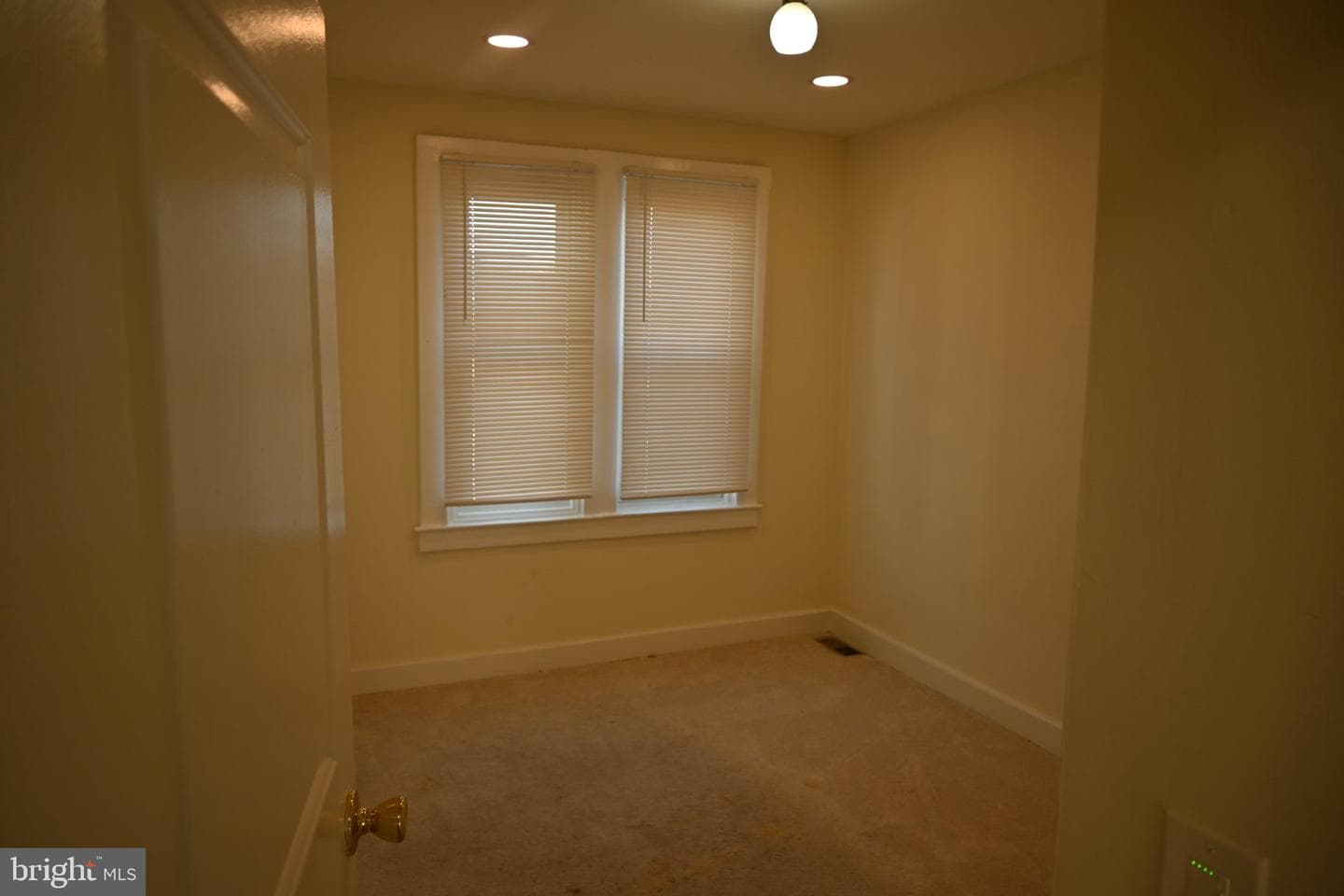 3613 Greenmount Avenue photo 22
