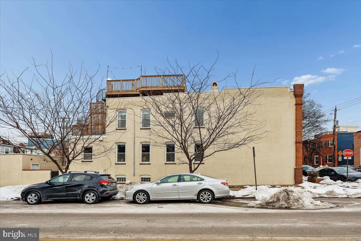 928 S Highland Avenue S photo 3
