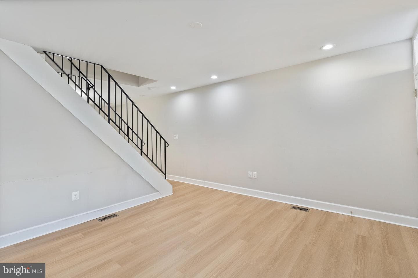 3819 Roland Avenue photo 28