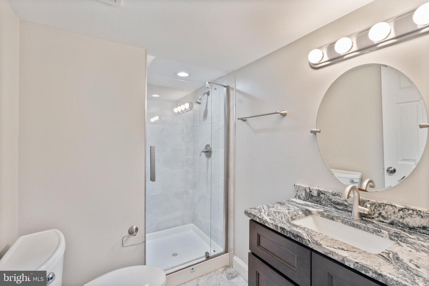 3819 Roland Avenue photo 32