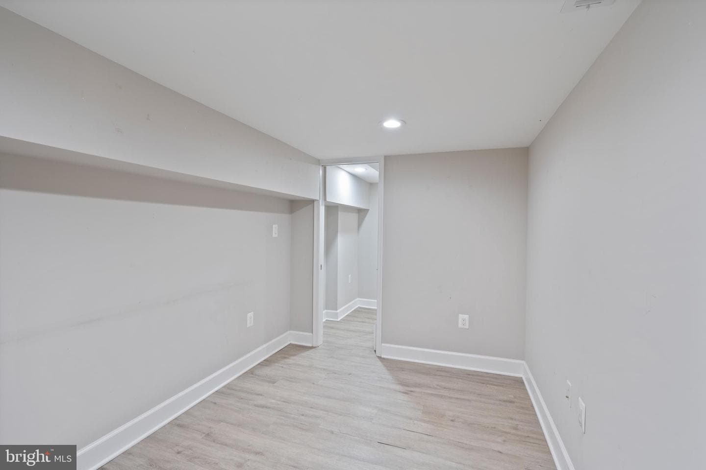 3819 Roland Avenue photo 35