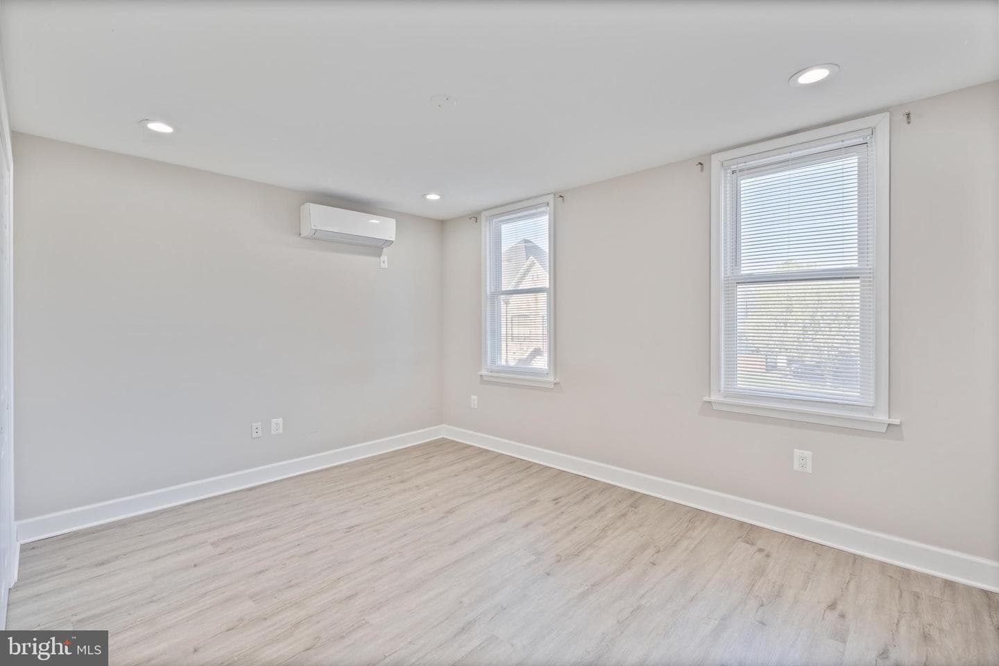 3819 Roland Avenue photo 39
