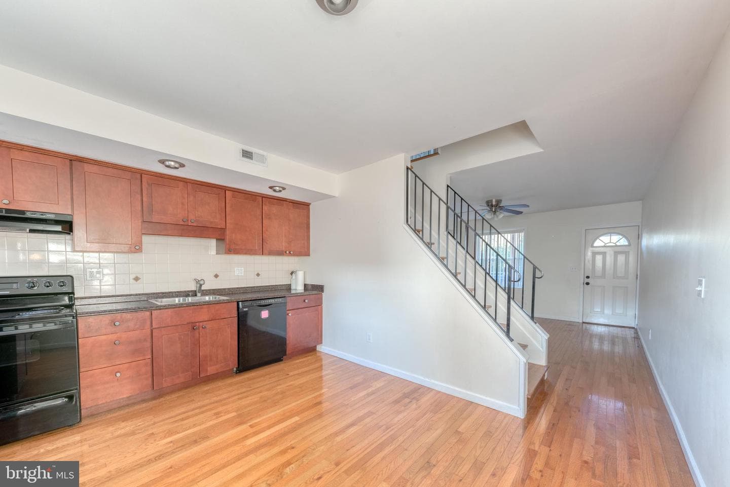 3821 Roland Avenue photo 8